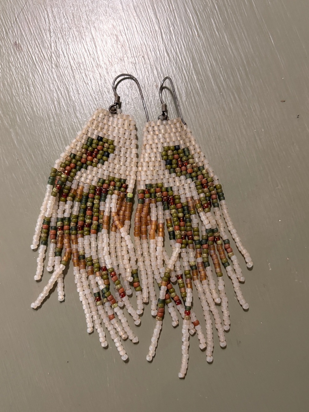 Berdor Beads Handwoven Beaded Snake Fringe Earrings White & Green Like New